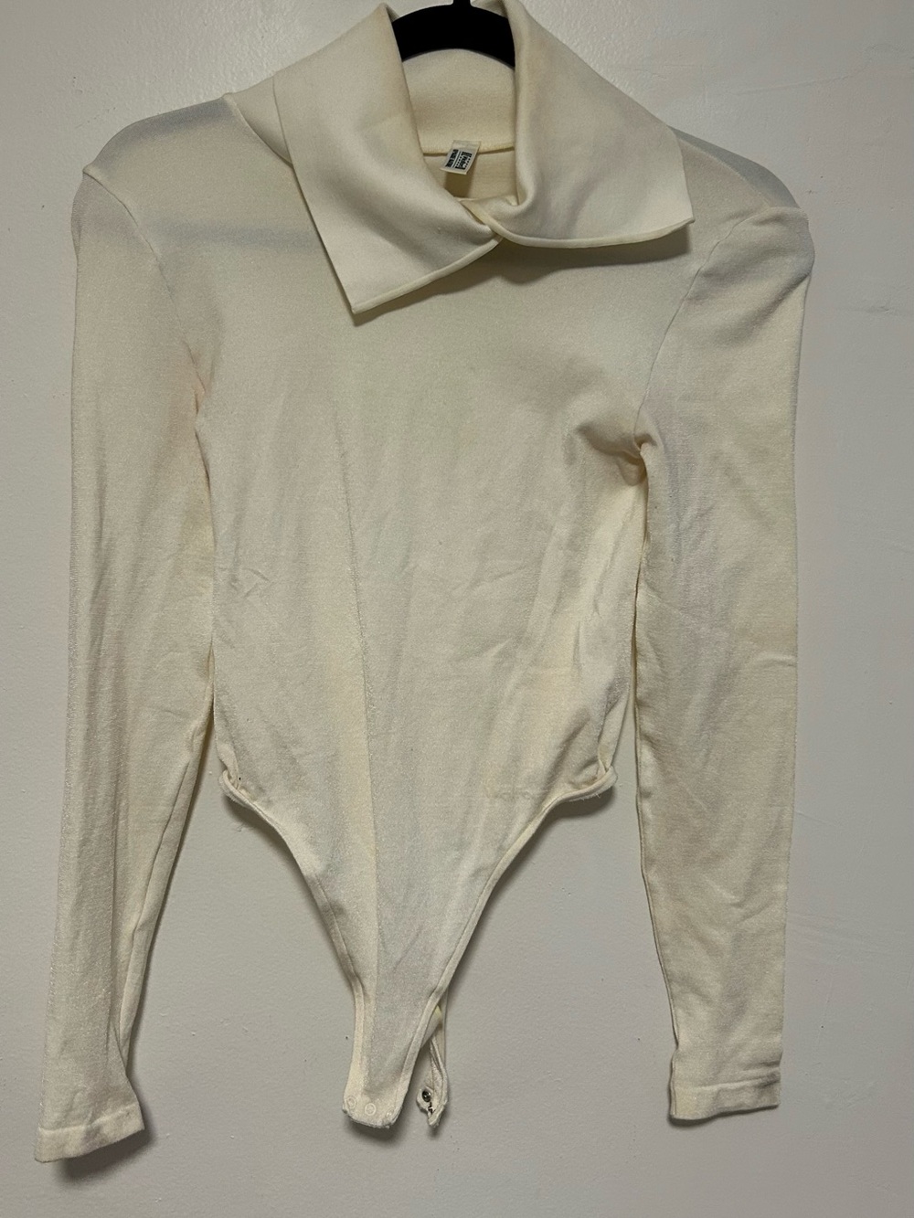 WOLFORD Womens Cream Long-Sleeve Bodysuit with Fold Collar